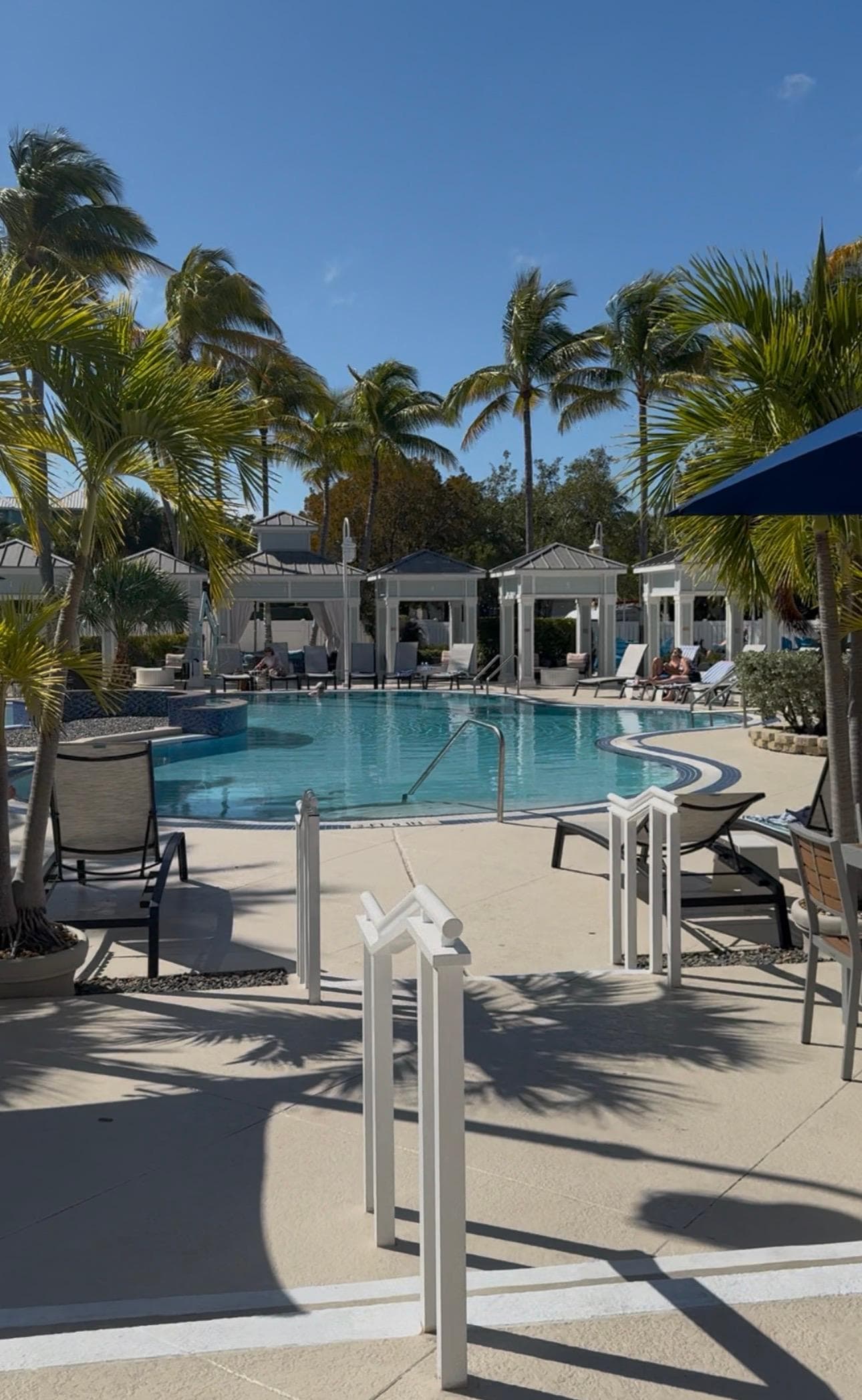 La piscina con calefacción agradable 