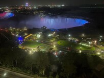 Night view, with the falls illuminated.