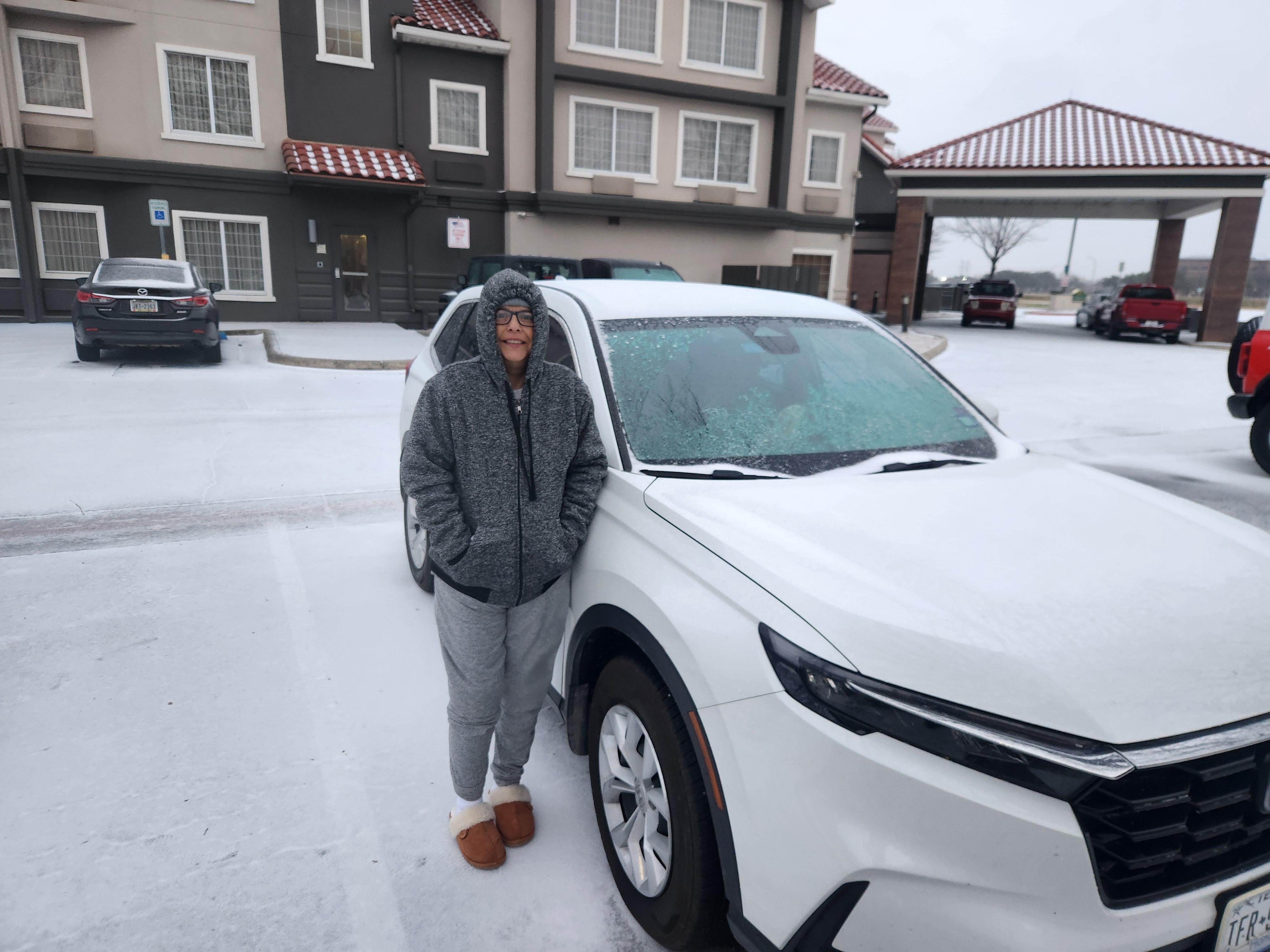 Car frozen n wife too🤣