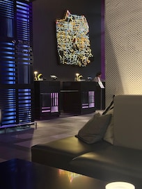 Reception area.. great decor all around
