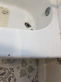 Chips & rust in bathtub