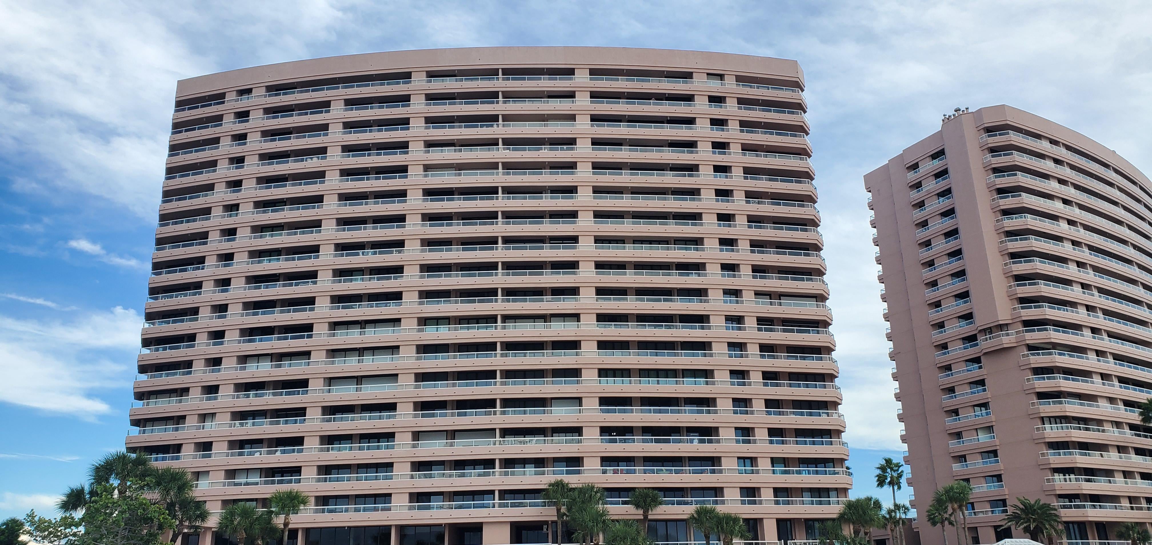 Great building great area