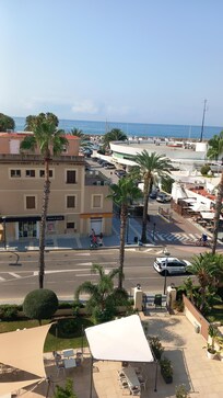 Surrounding area.