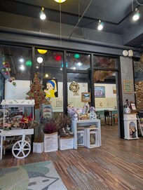 Lobby and breakfast room