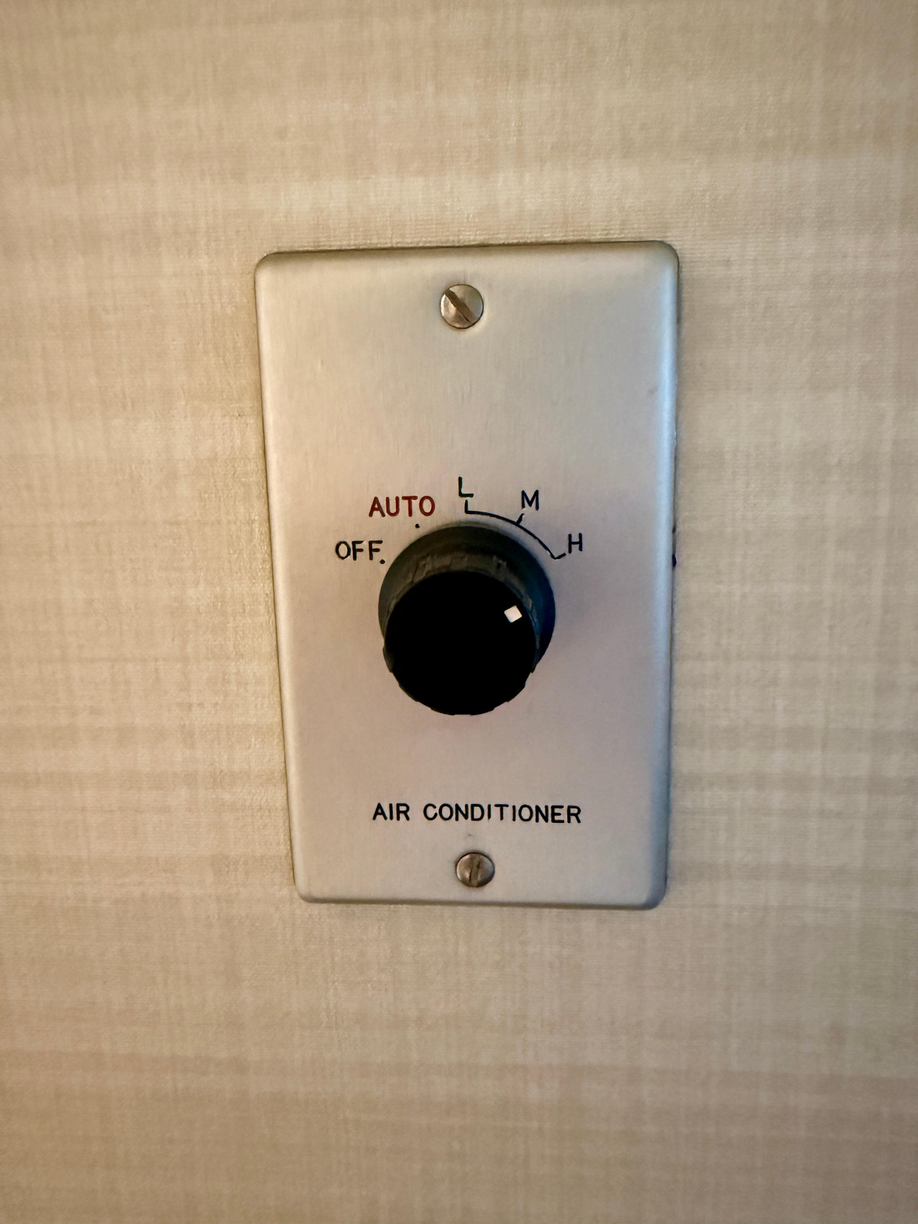 This was the "thermostat" in our room.