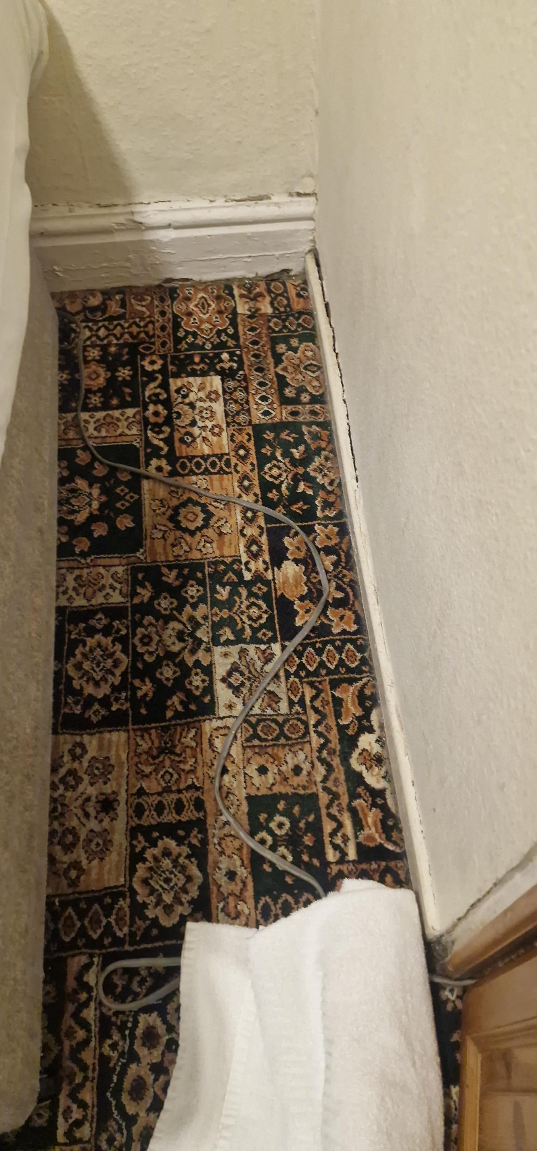 20 amp trailing lead across the floor