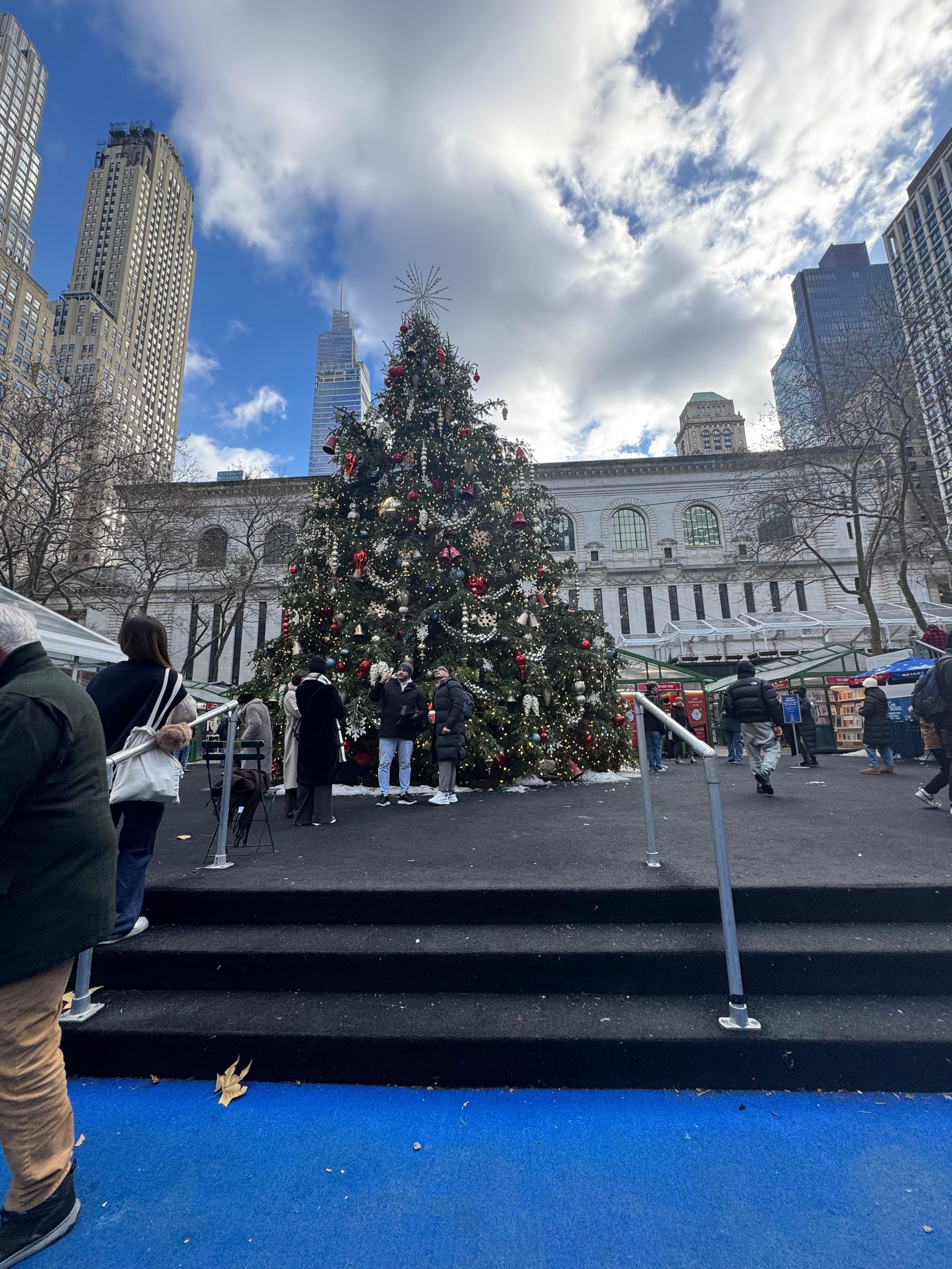 Xmas Tree Bryant Park 