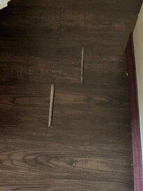 Meme les planchers flottant flottent dans la chambre!