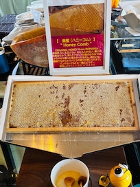 はちみつをゆっくりと落としているところ
初めて見ました