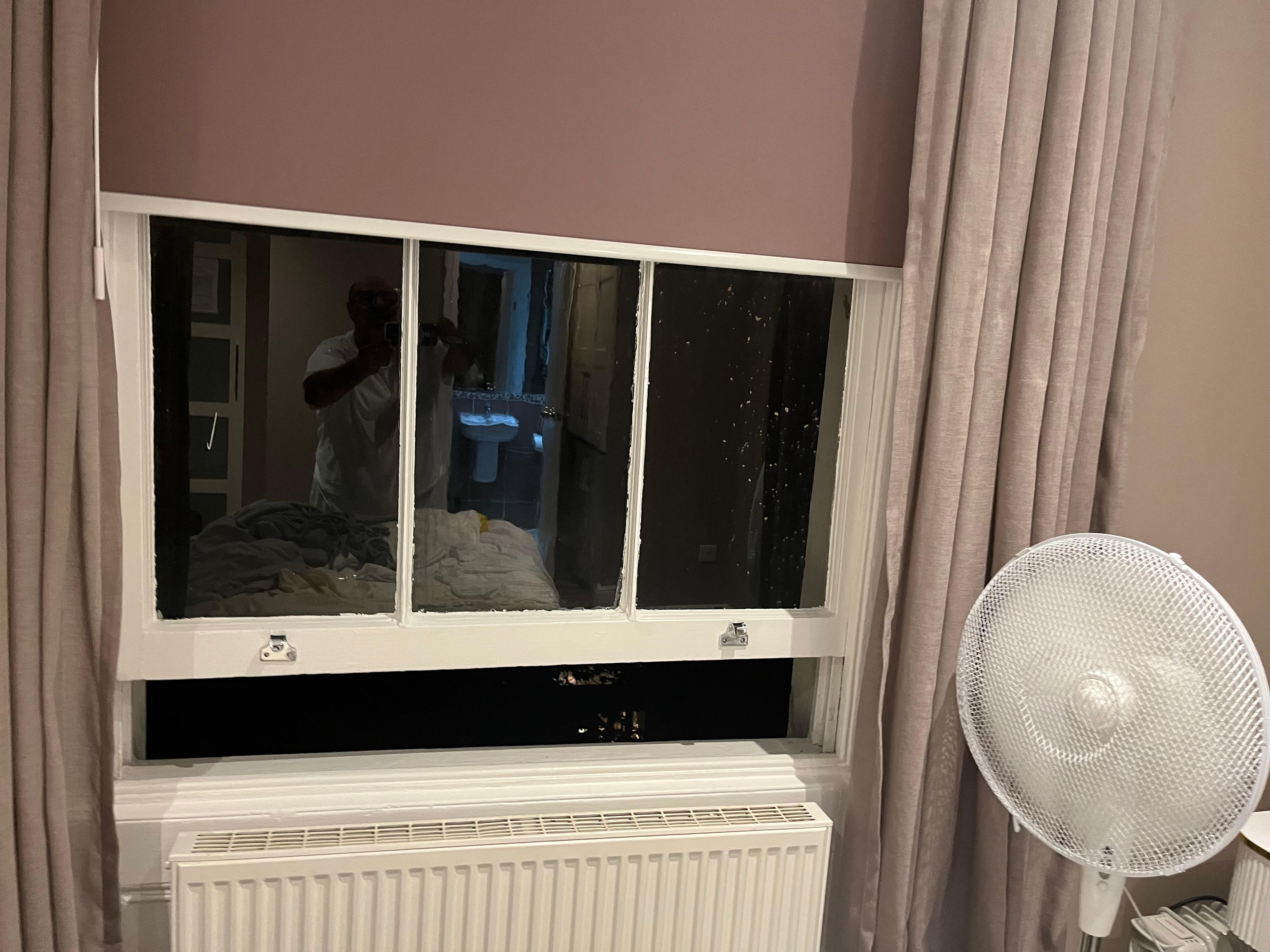 The window is no clean a lot of dirt on the glass