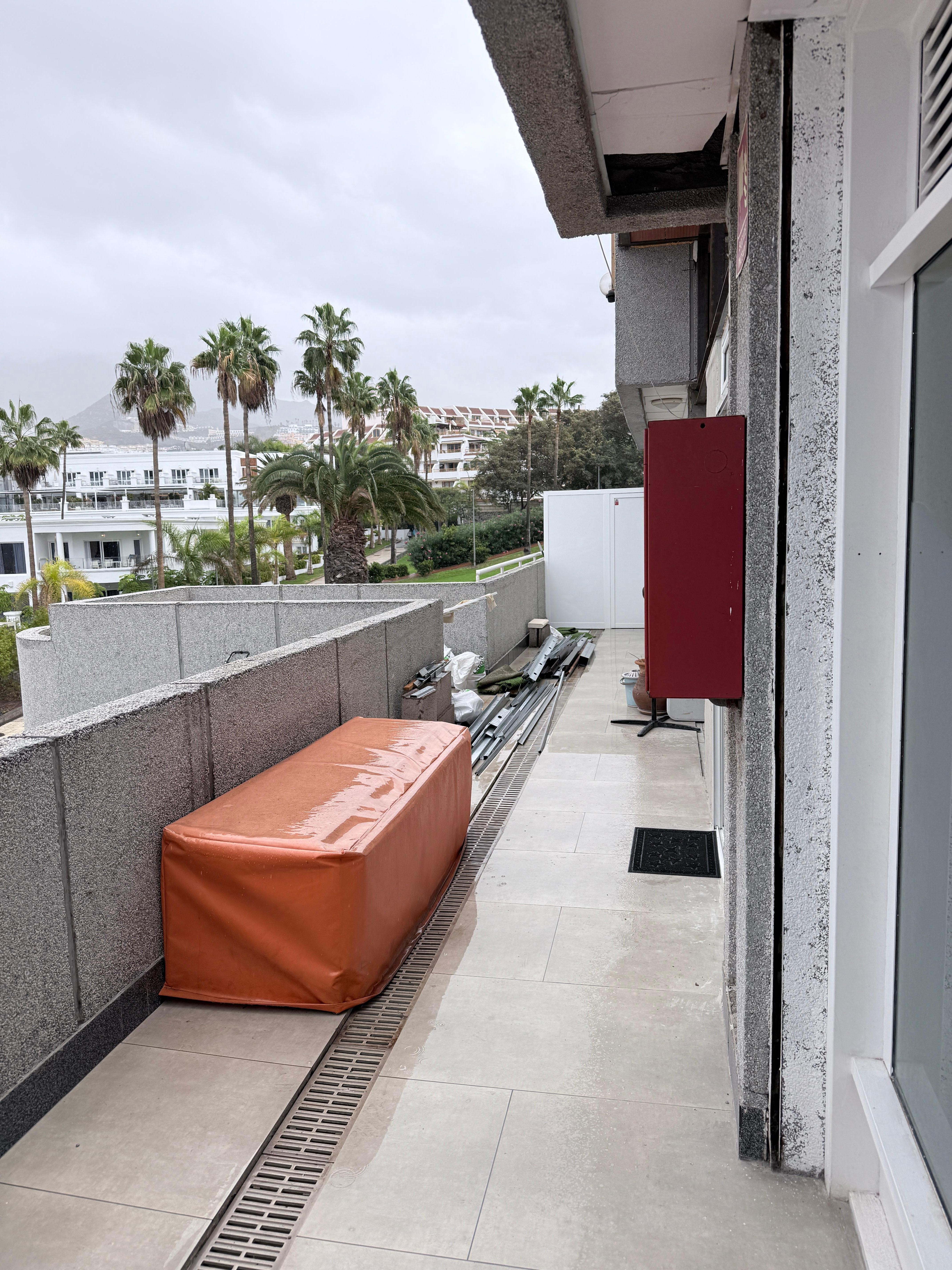 Builders permanently working this path.