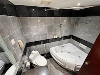 ジャグジーがあり、リラックスできました