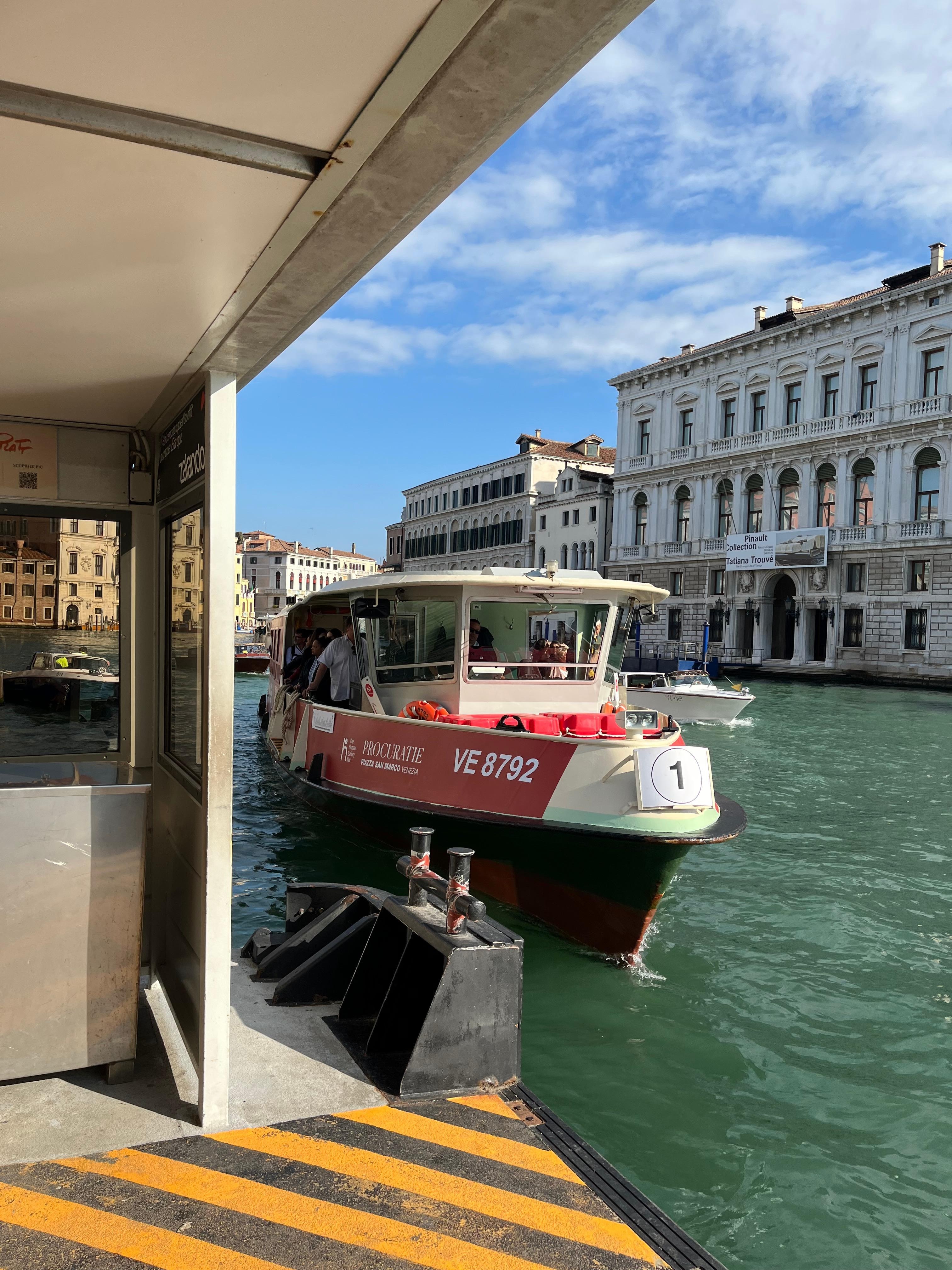 Boarding Point Ca Rezzonico (Canale Grande)
