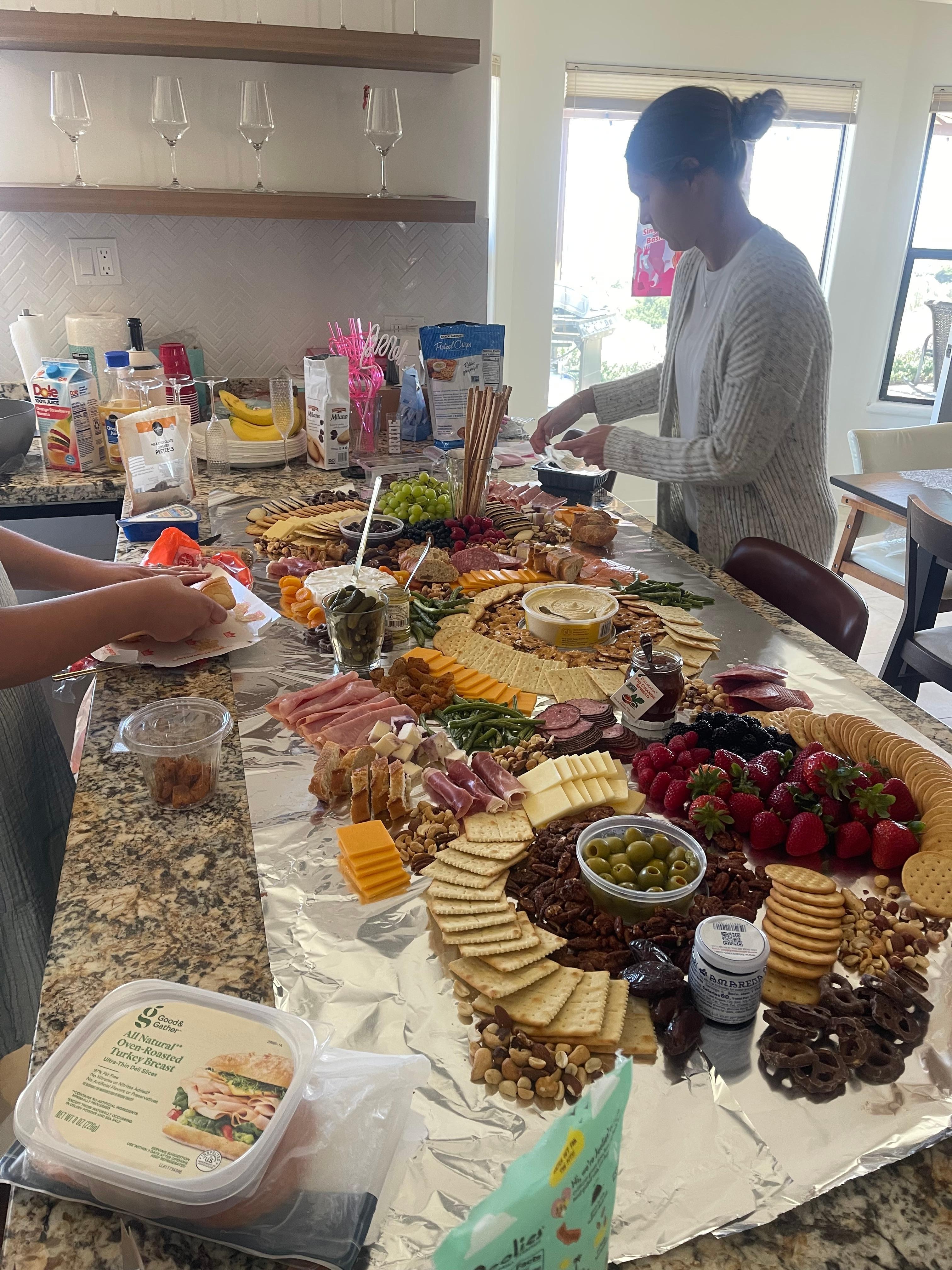 Nice big bar we used for a charcuterie lunch!