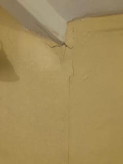 une des nombreuses fissures présentes