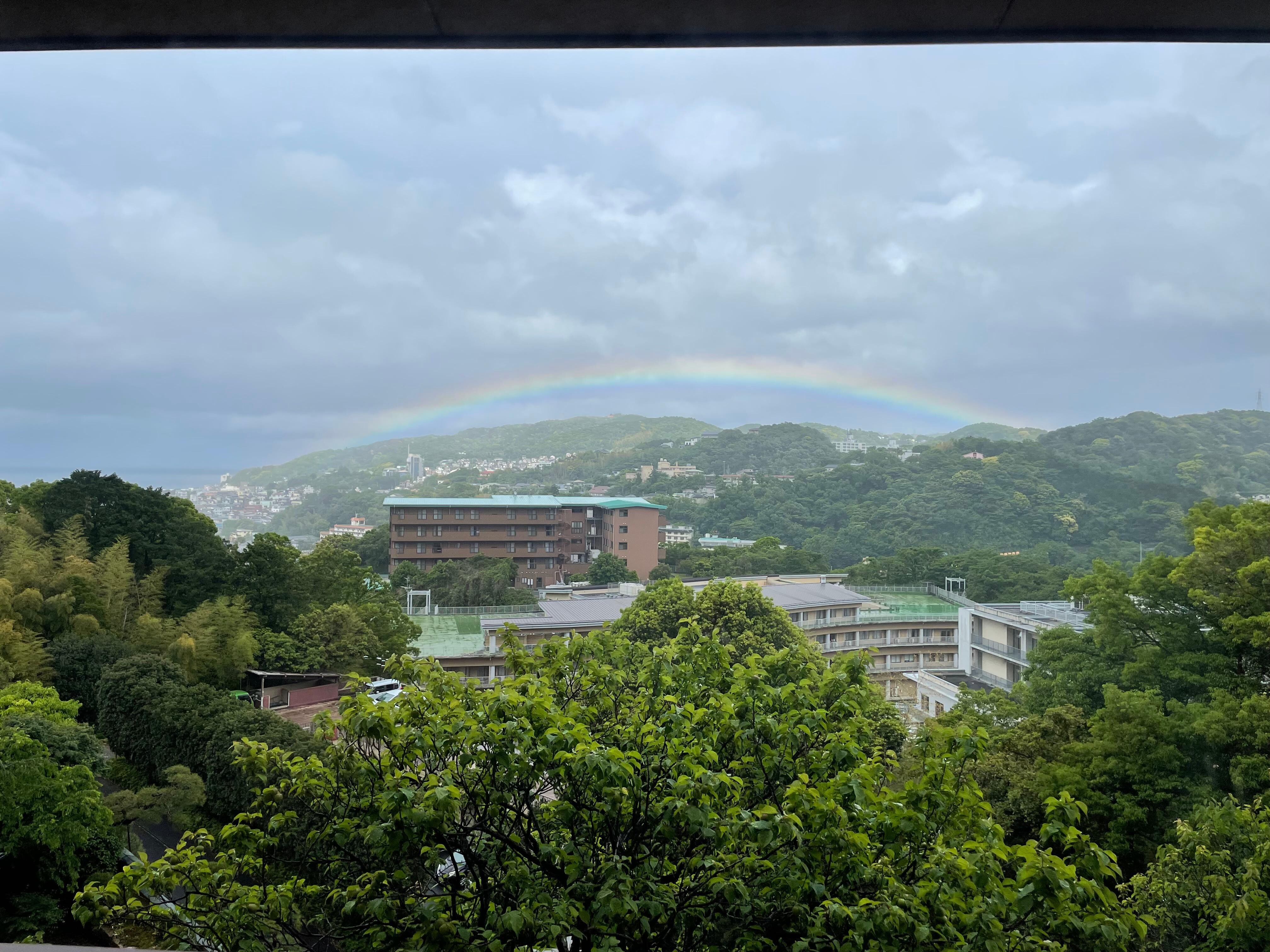 お部屋から伊東市を眺めて