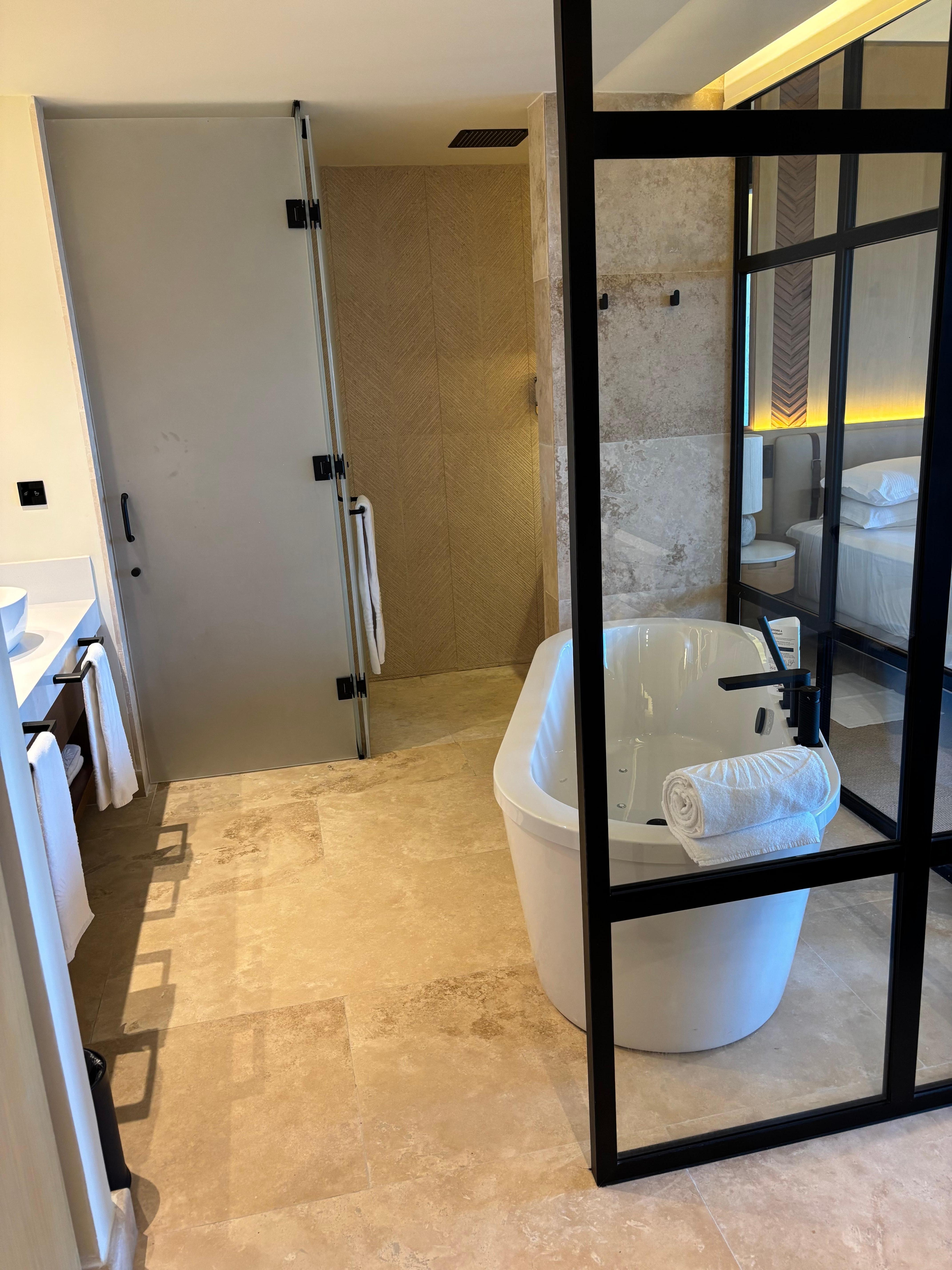 Dunas pool (freezing cold)