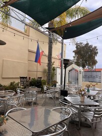 Cute spacious and quiet courtyard