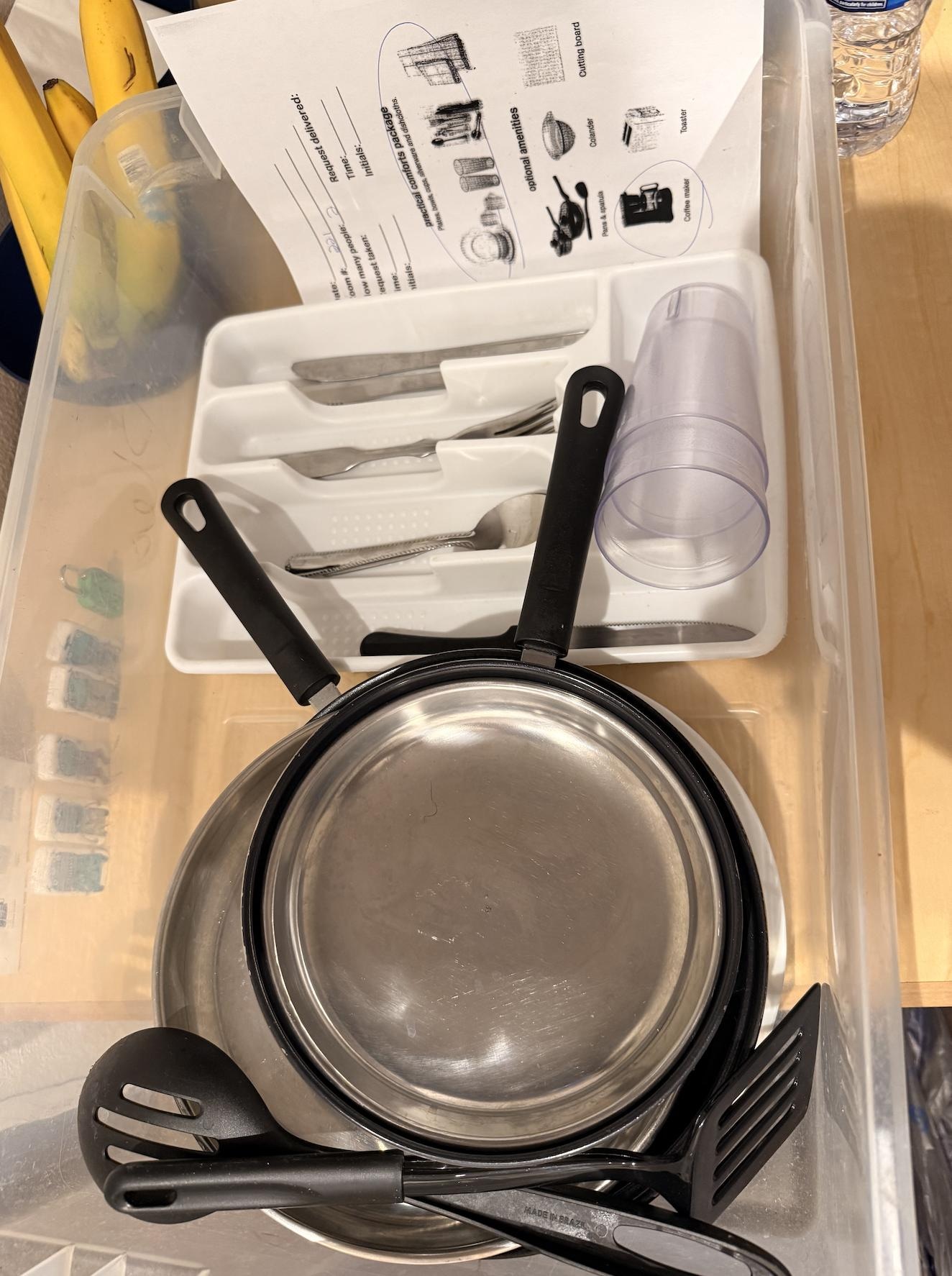 Panelas fornecido pelo o Hotel sob solicitação.