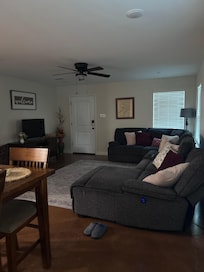 Spacious eating and living room