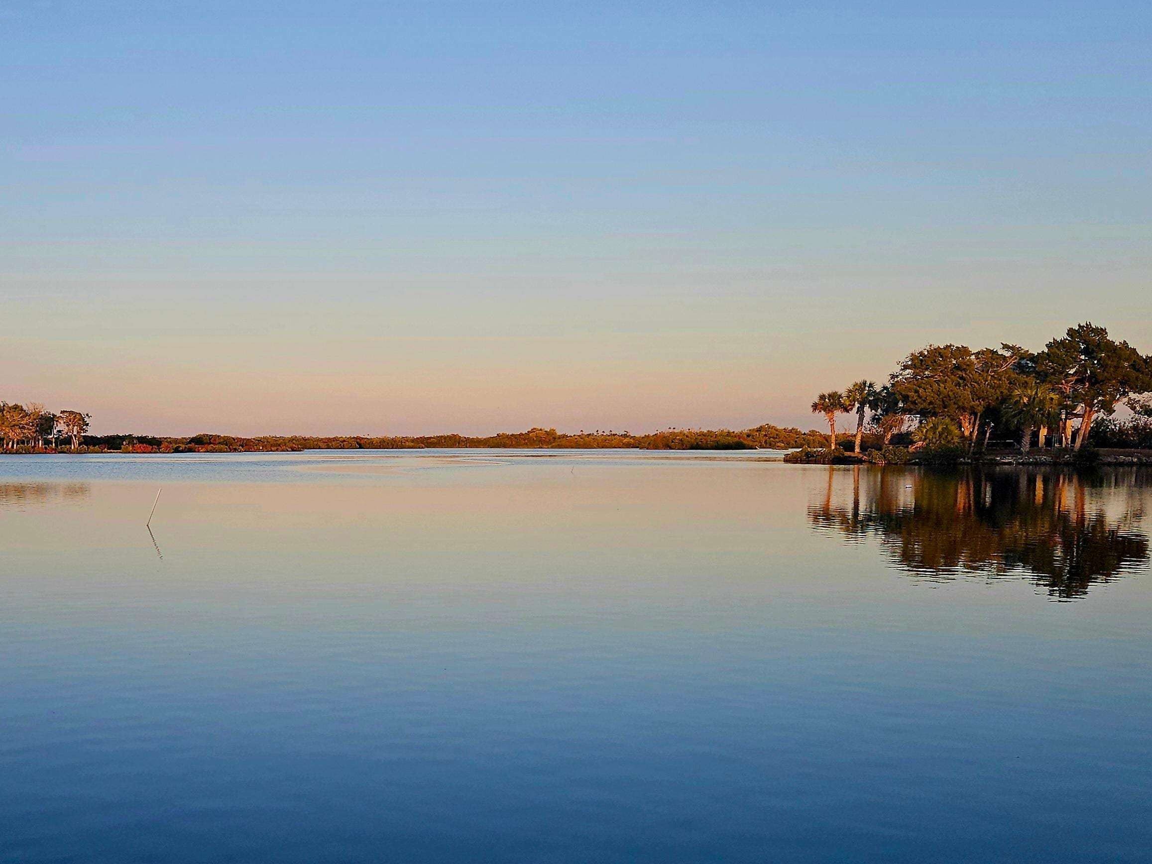 Picture from dock of Pecks Seafood restaurant within walking distance. 