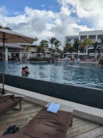 Another beautiful pool and bar