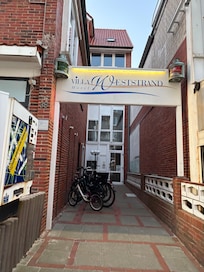 Eingang zum Hoteö