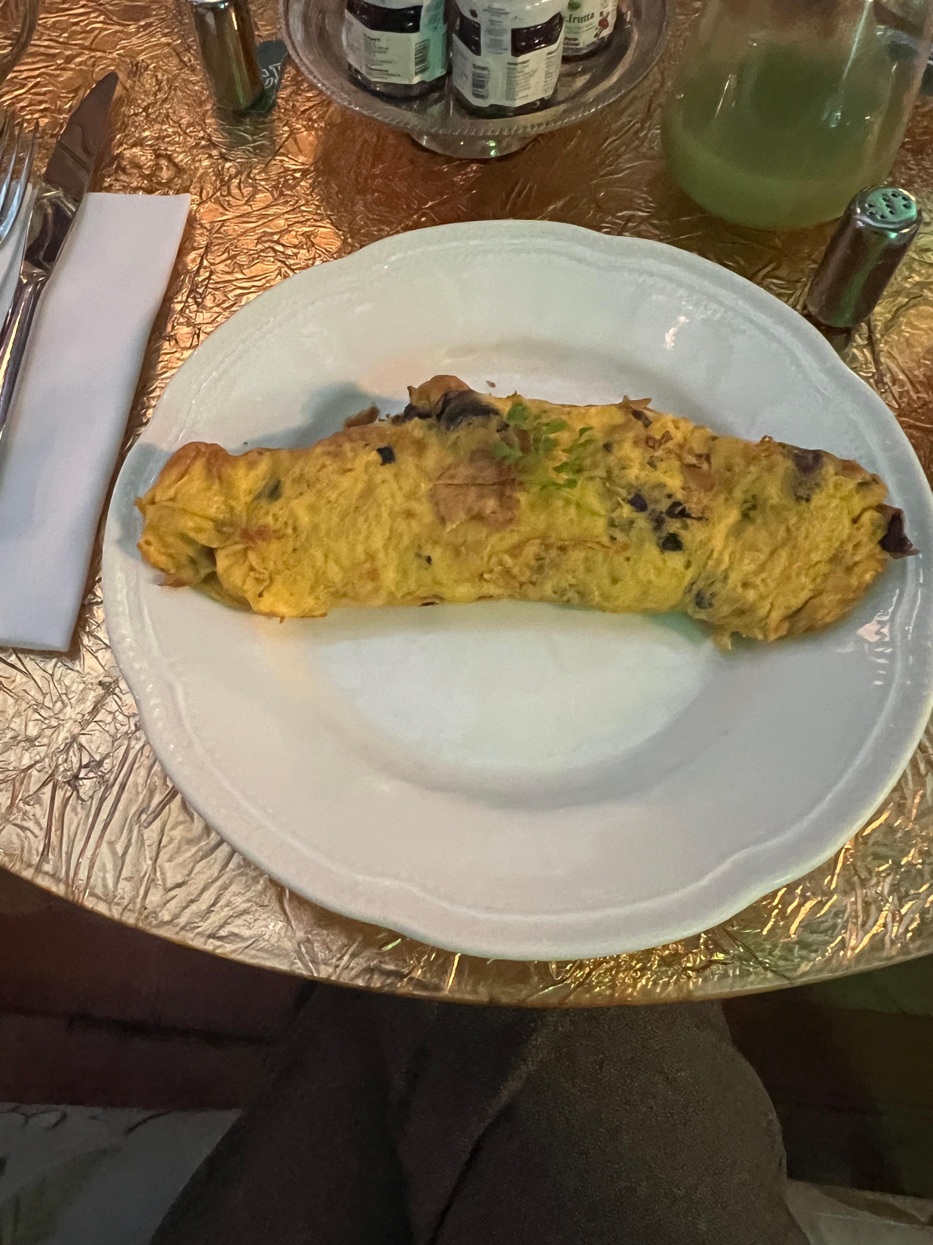 Ham & mushroom omelette - delicious!!