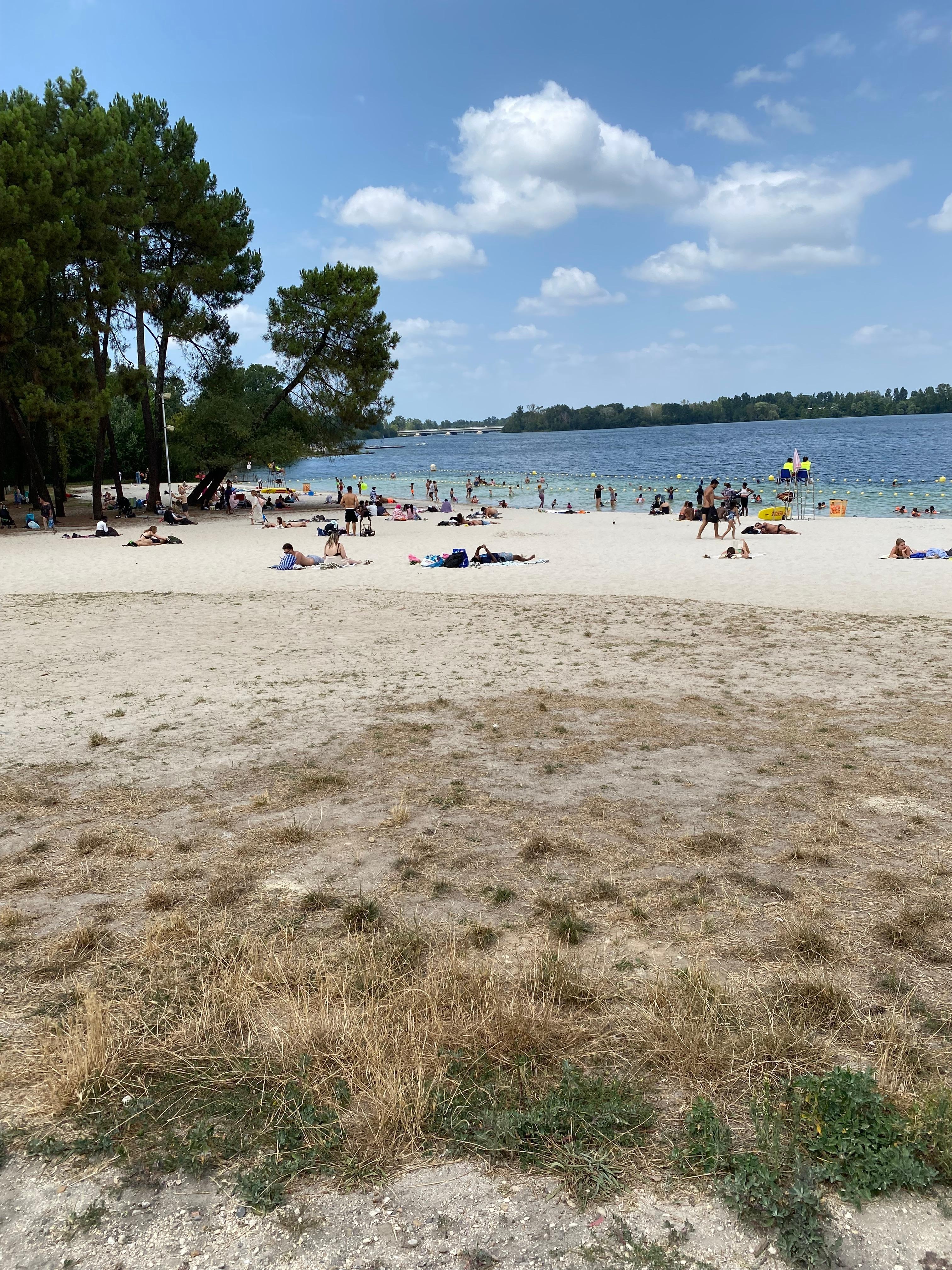 Stranden mittemot hotellet