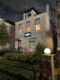 House next to hotel where our friends stayed.