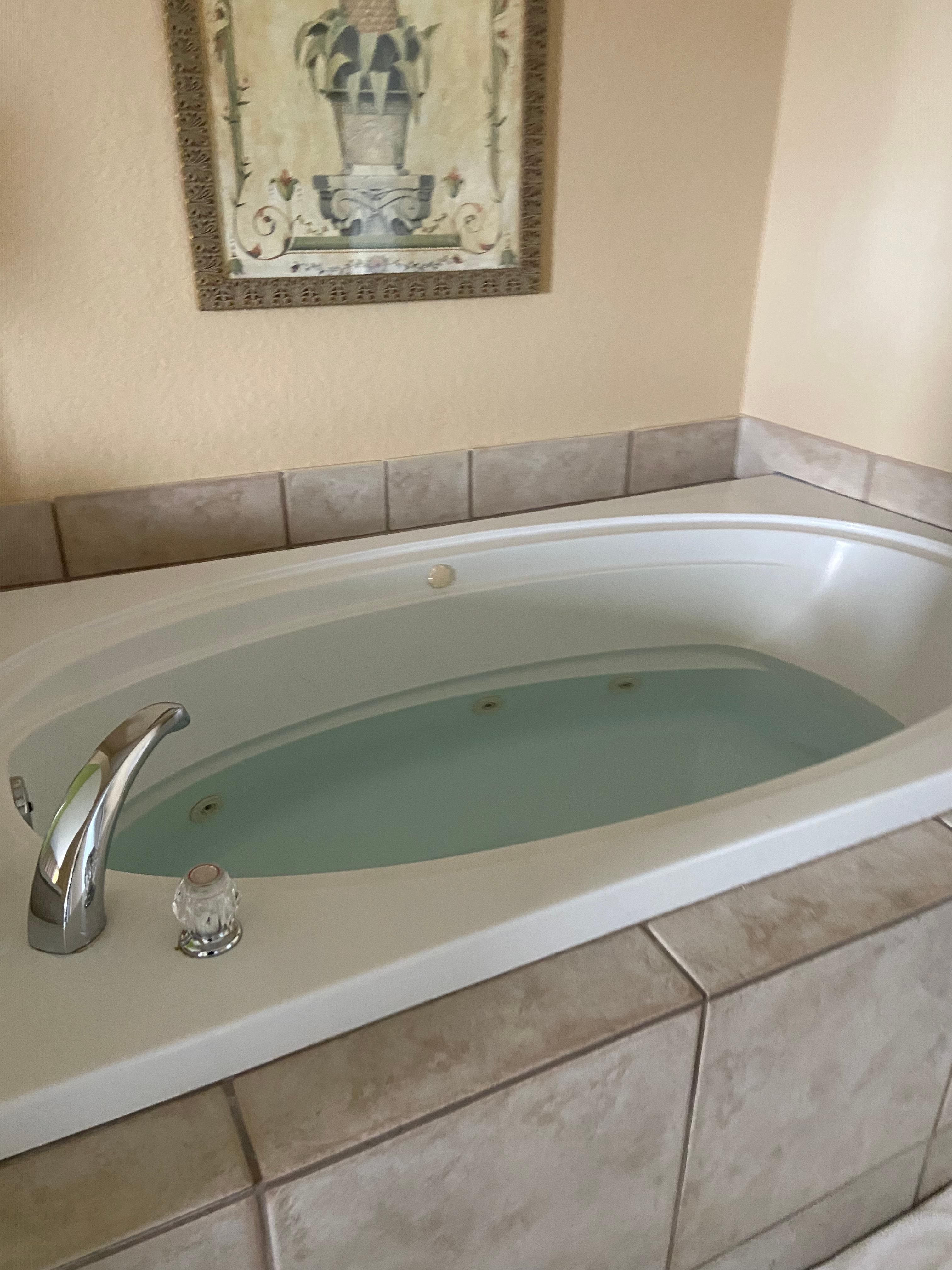 Jacuzzi tub