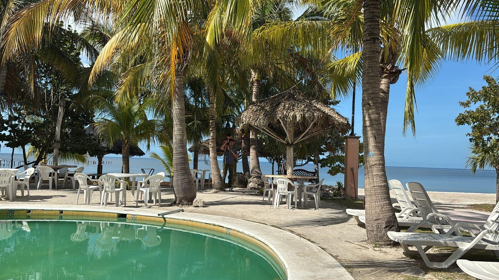 Alberca cerca de la playa 