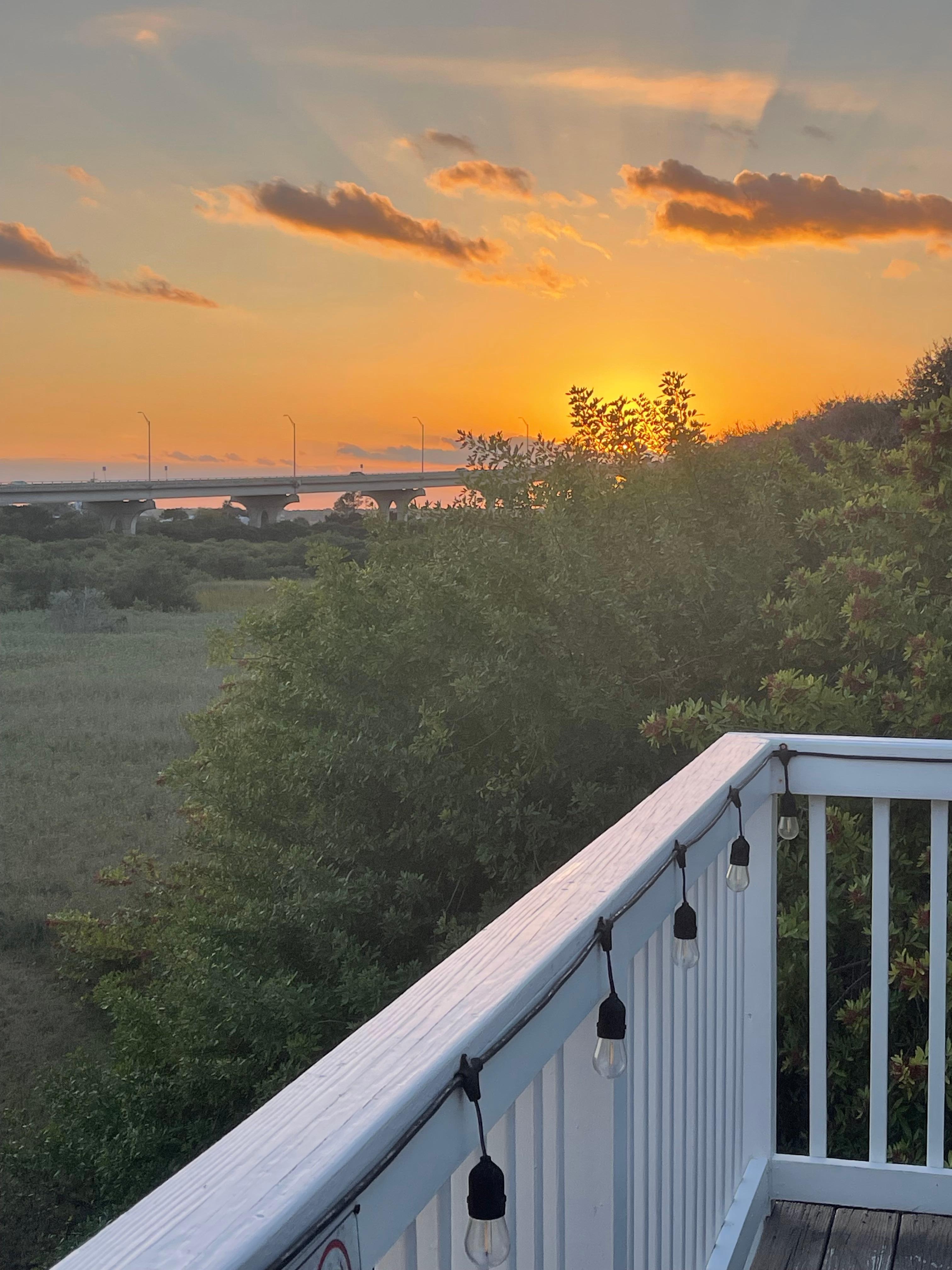 Sunset in Milano Beach. View of the marshes and the bridge. Private and quiet 