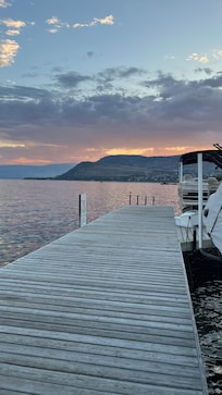 Great lakeside location