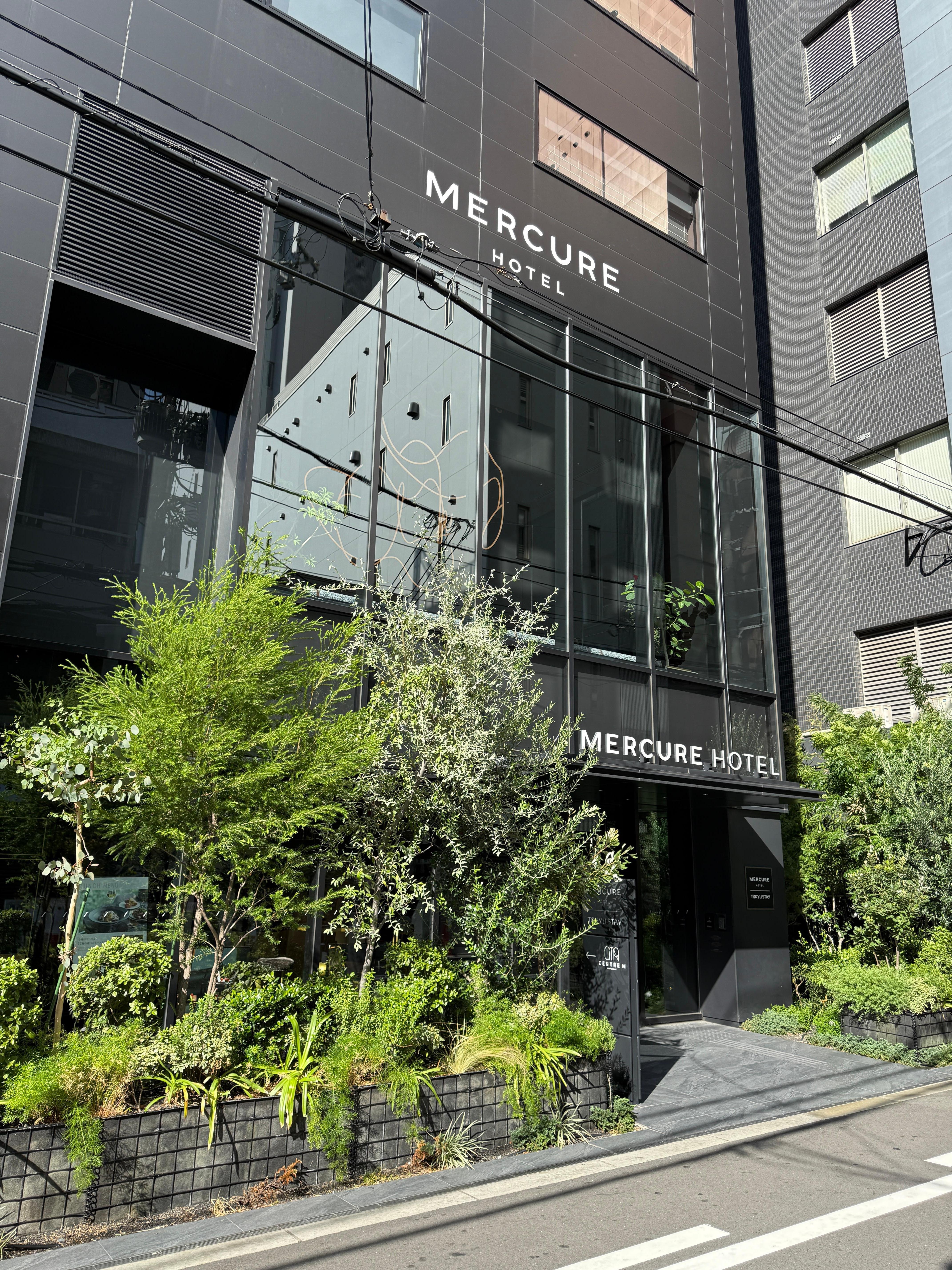 One entrance of the hotel