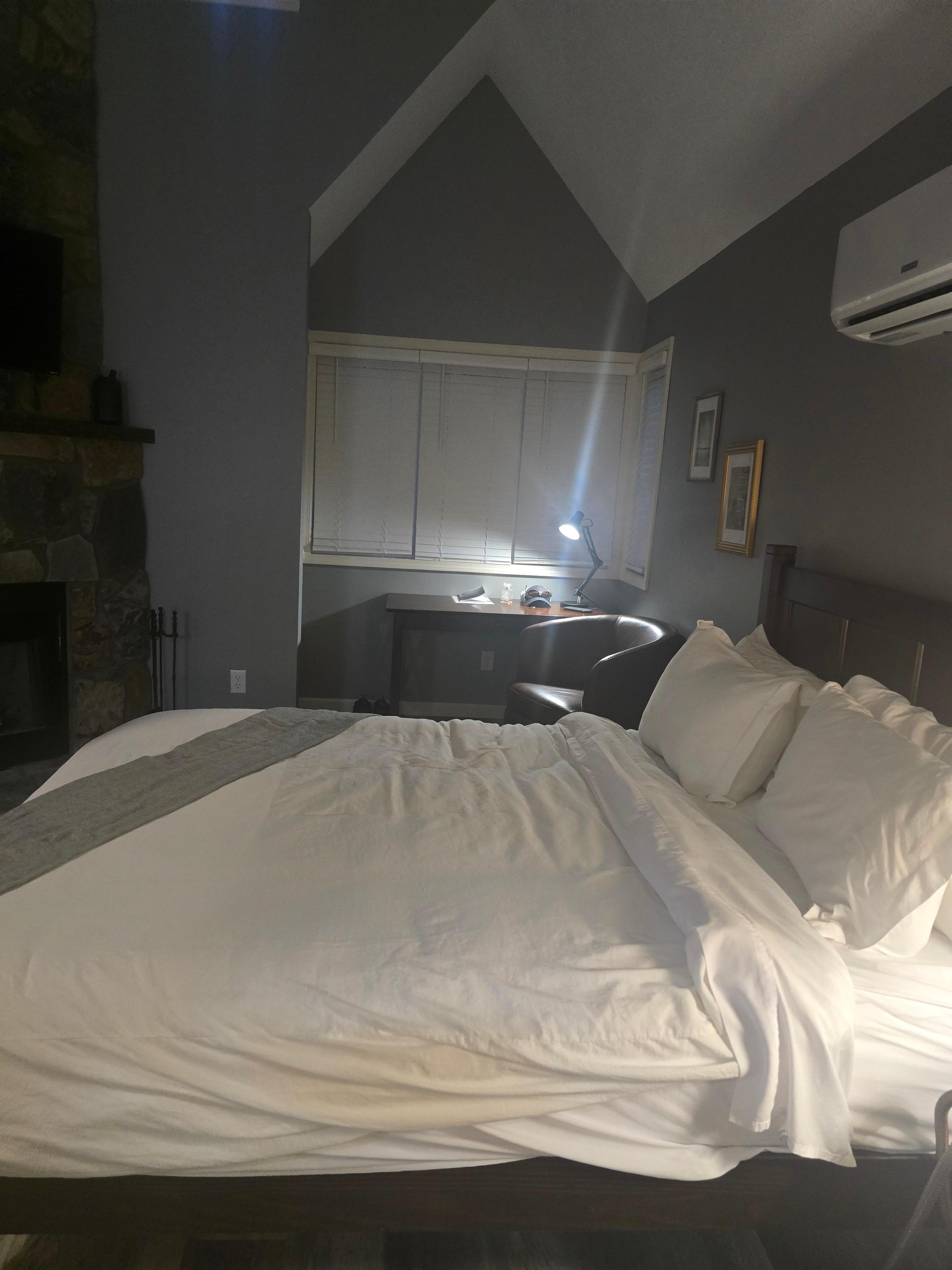 Nice and comfy bed
