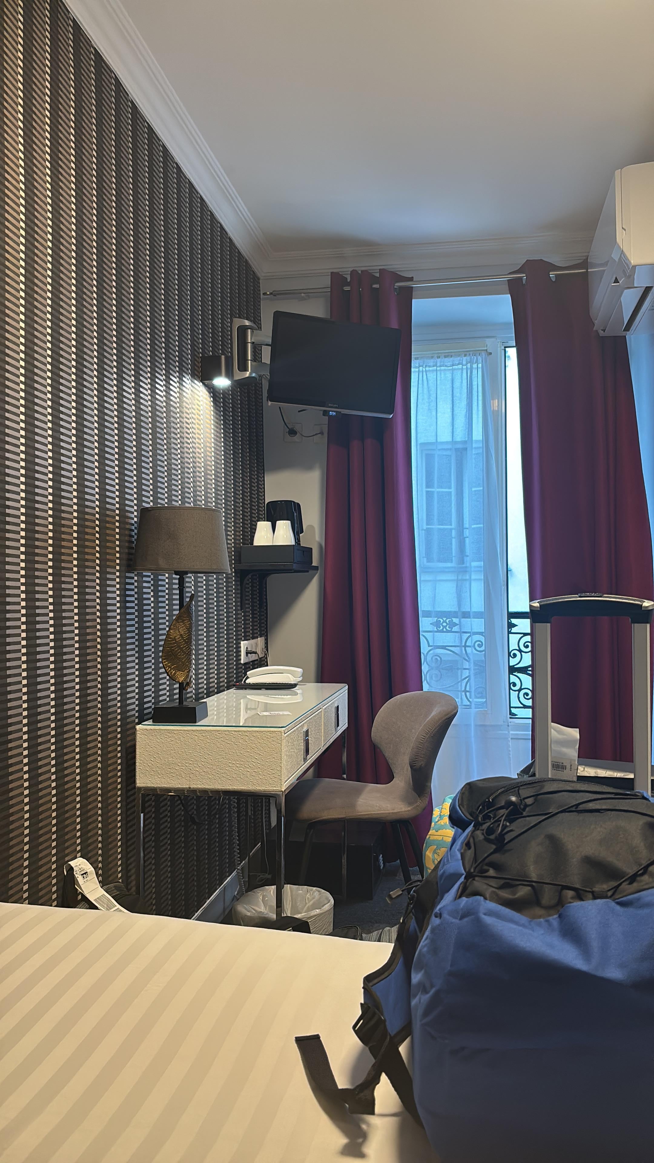 Nice room but very small and air on was over by the window.