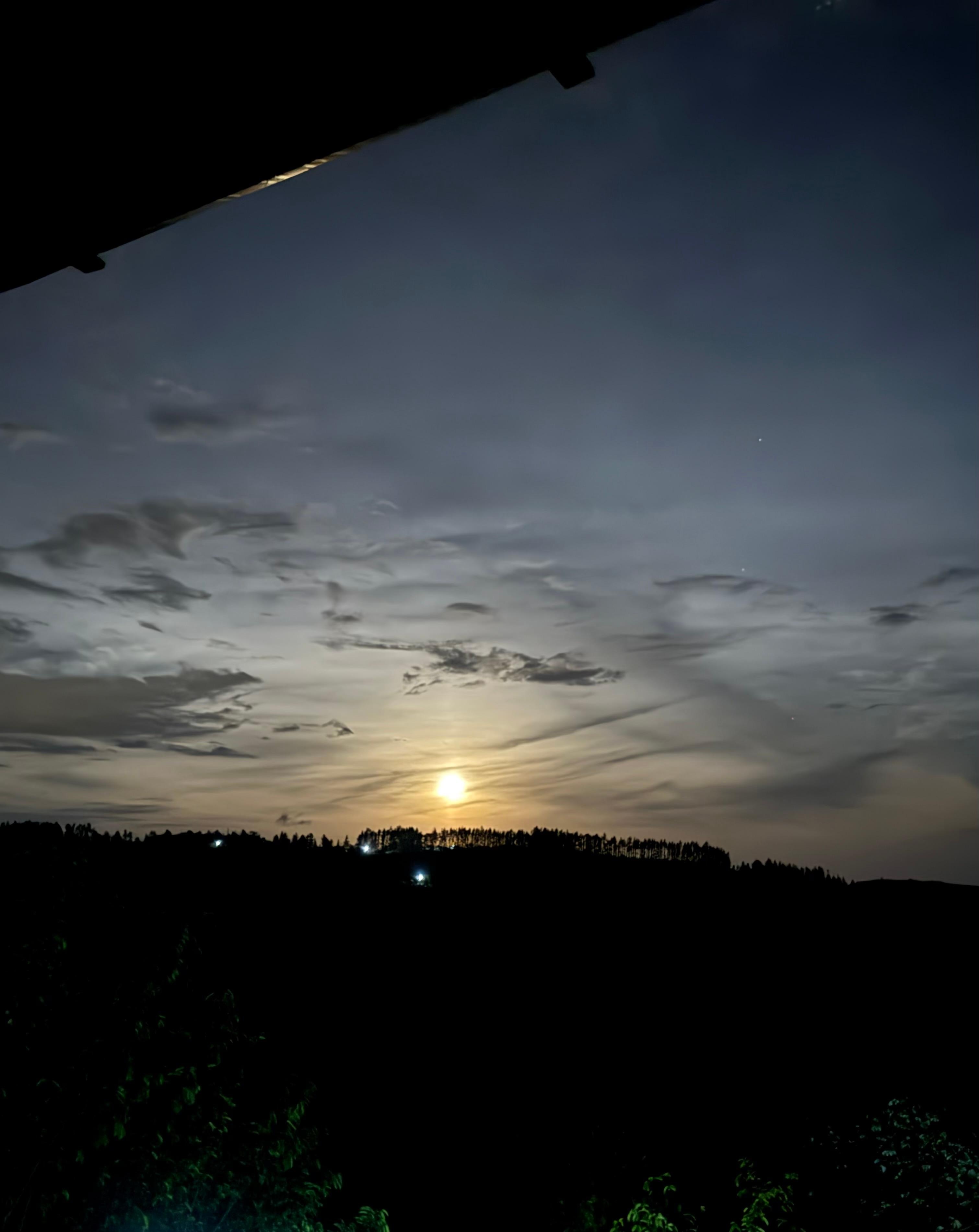 Luna desde el balcón 