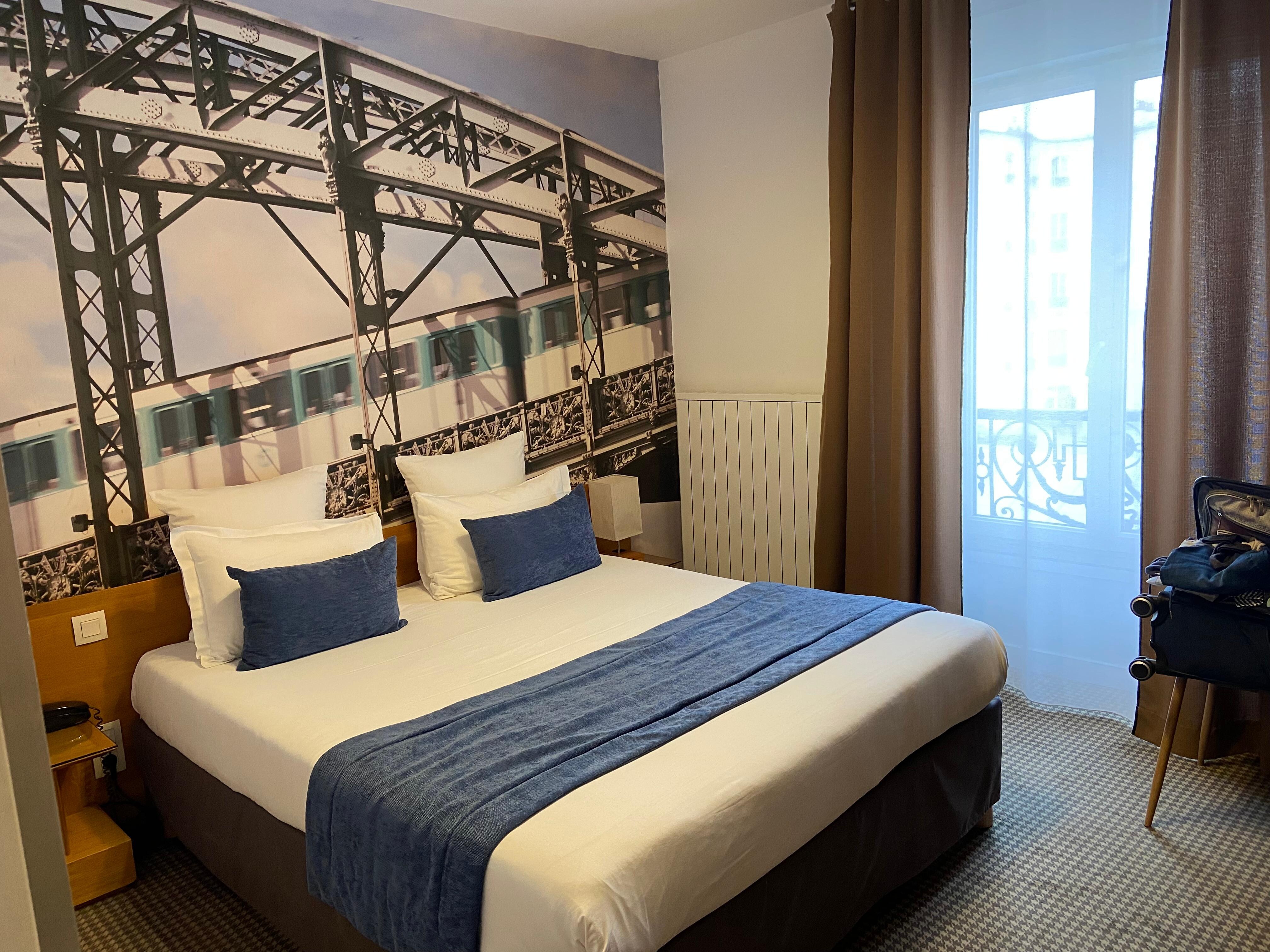 Staff was really friendly and helpful. I came early to drop off my bags, but since the room was ready they let me check in. After an all night flight, I was able to take a much needed nap, before going out to explore. 