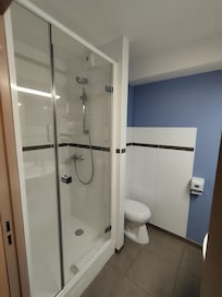 Douche de bonne taille