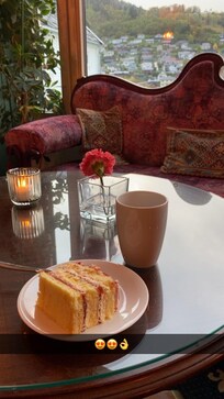 En utrolig god fredags kake og fast tilbud med gratis kaffe i resepsjonen.