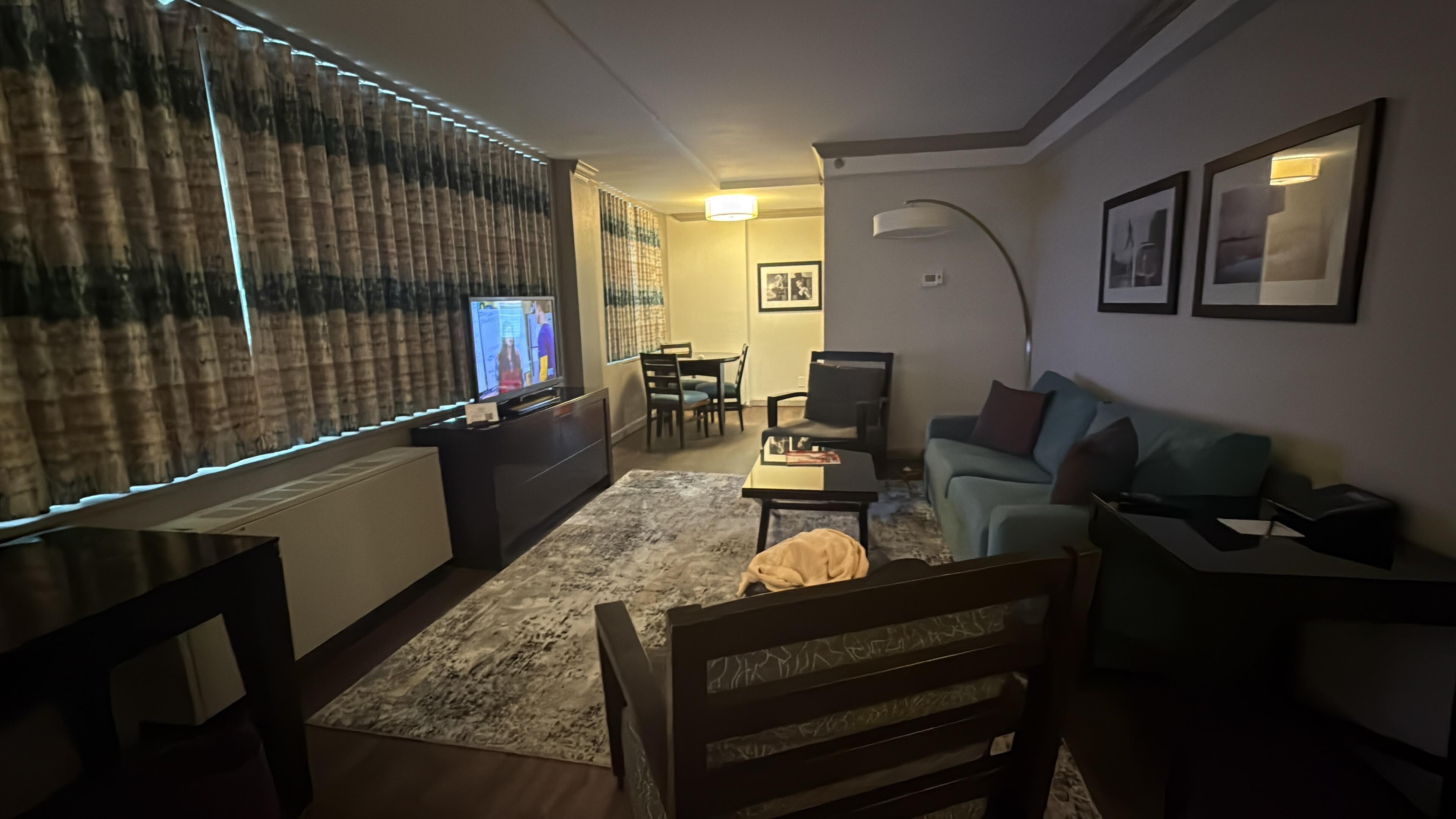 Living/dinning room
