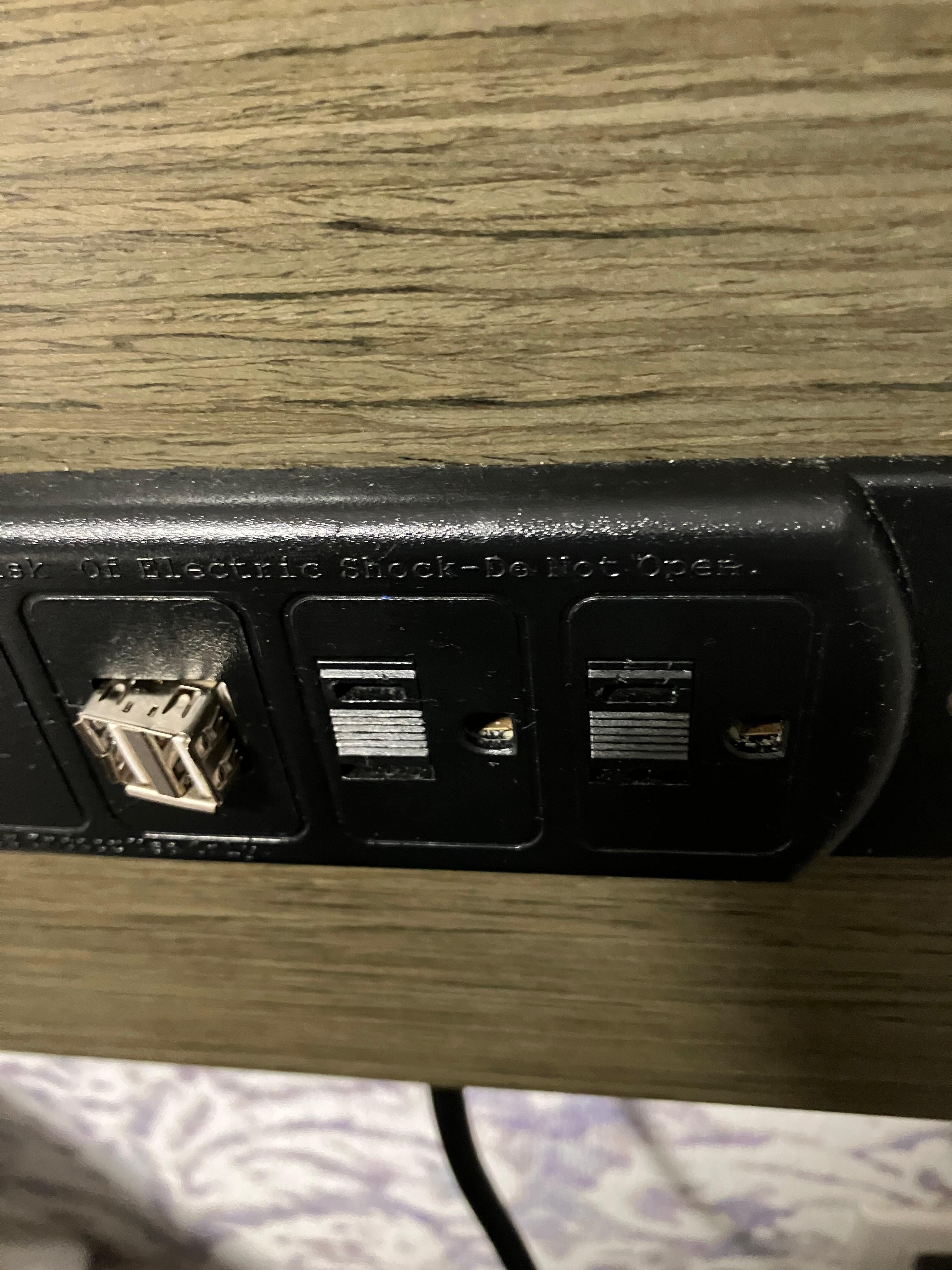 Broken USB port