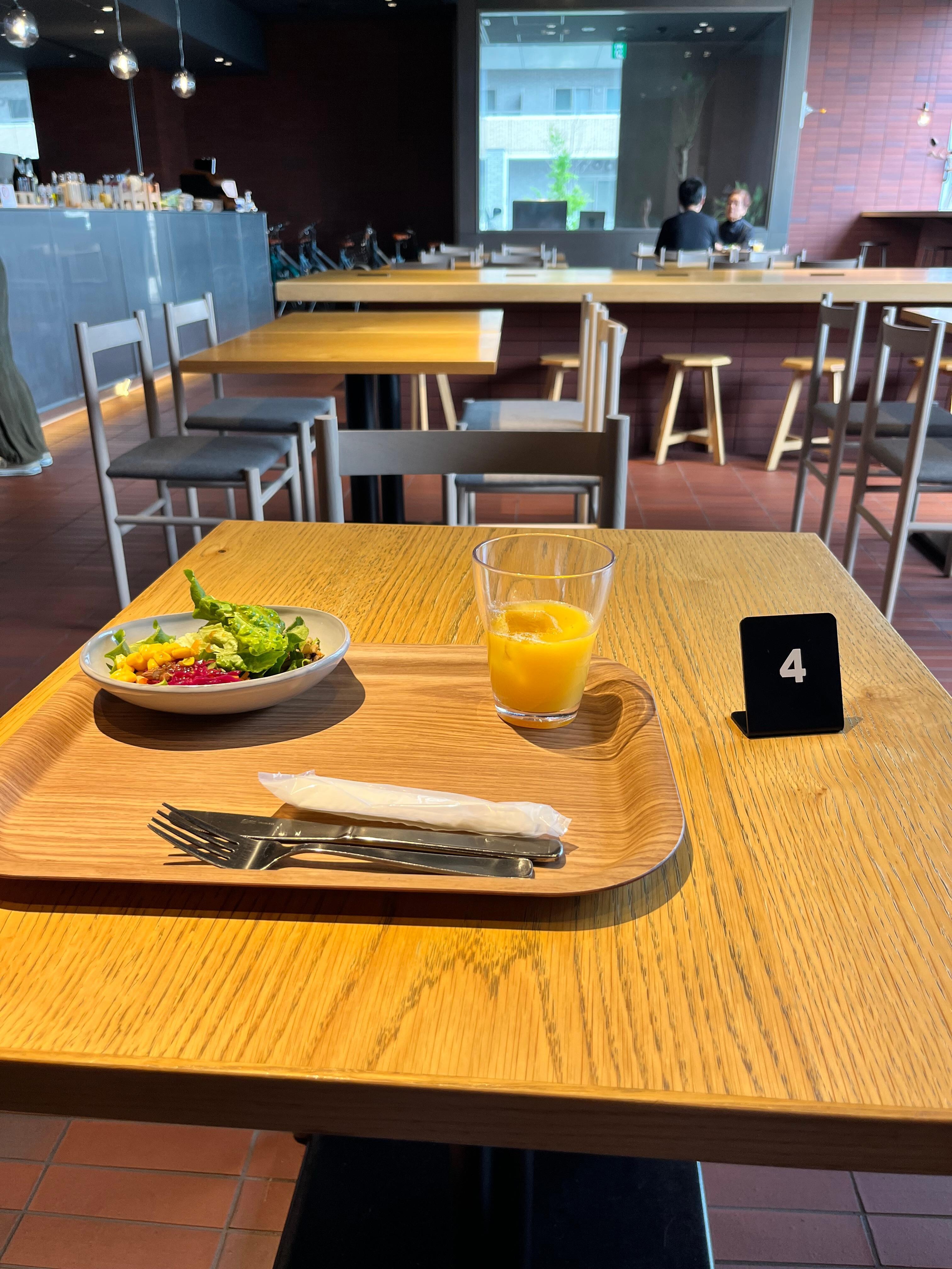 1階の食事スペース