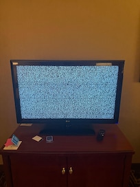 Both TVs in the room didn’t work. Neither did the remotes.