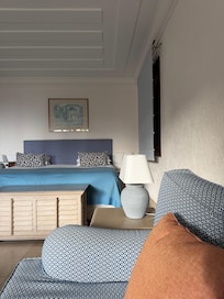 Room (higher categegory)