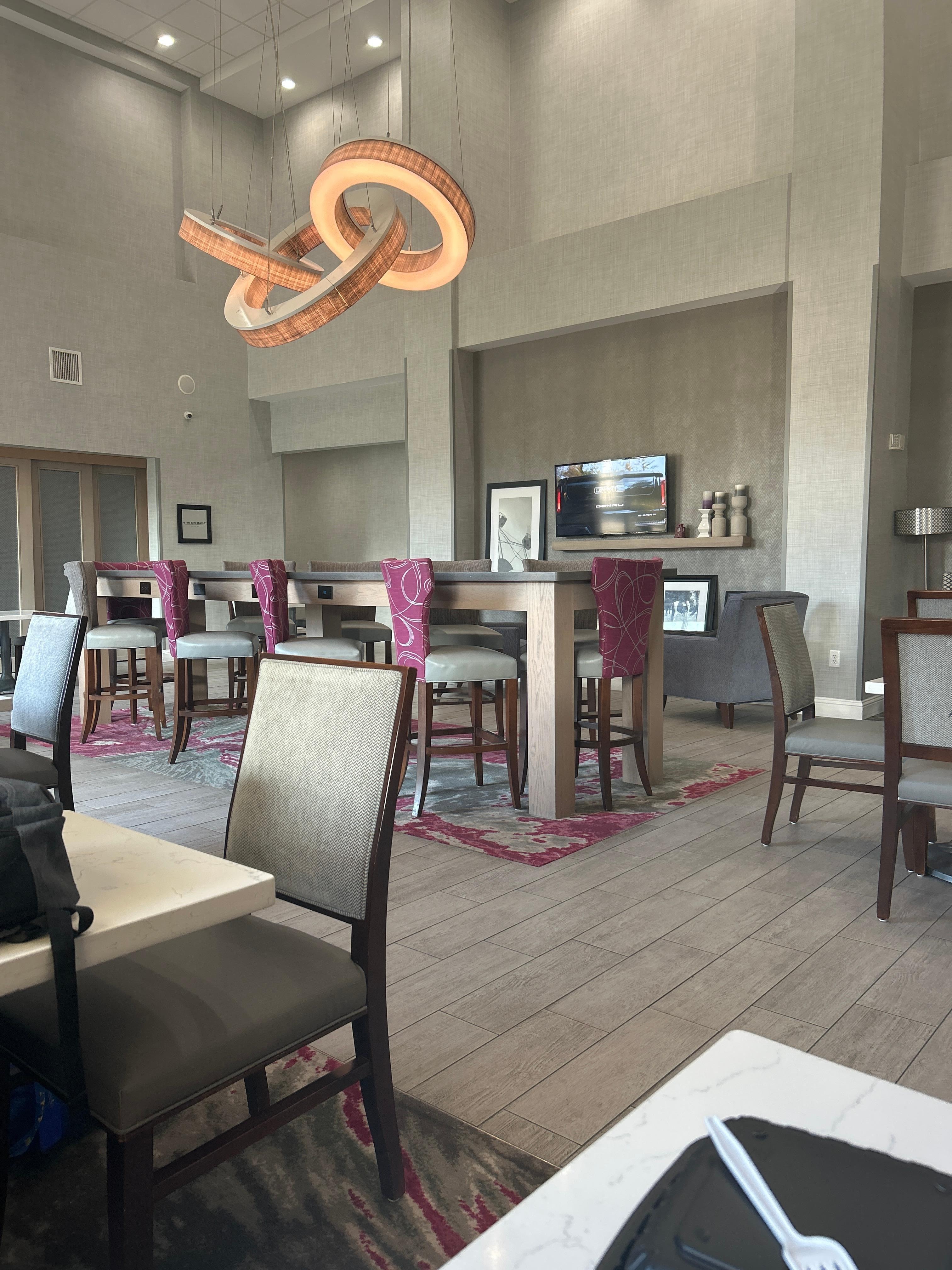 Lobby and breakfast area was clean and cozy with non stop hot drink access. 