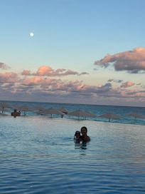 Swimming with the family in the endless pool - AWESOME!!!