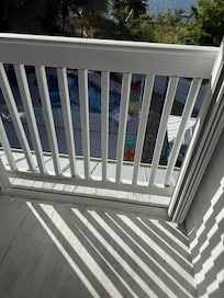 Some of the spindles were not attached on the bottom