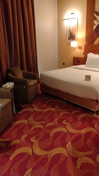 窓の気密が悪くて外の騒音が入る